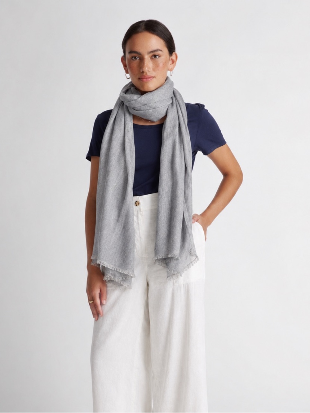 Quince Featherweight Gray Cashmere Silk Frayed Edge Scarf Soft Silky Long